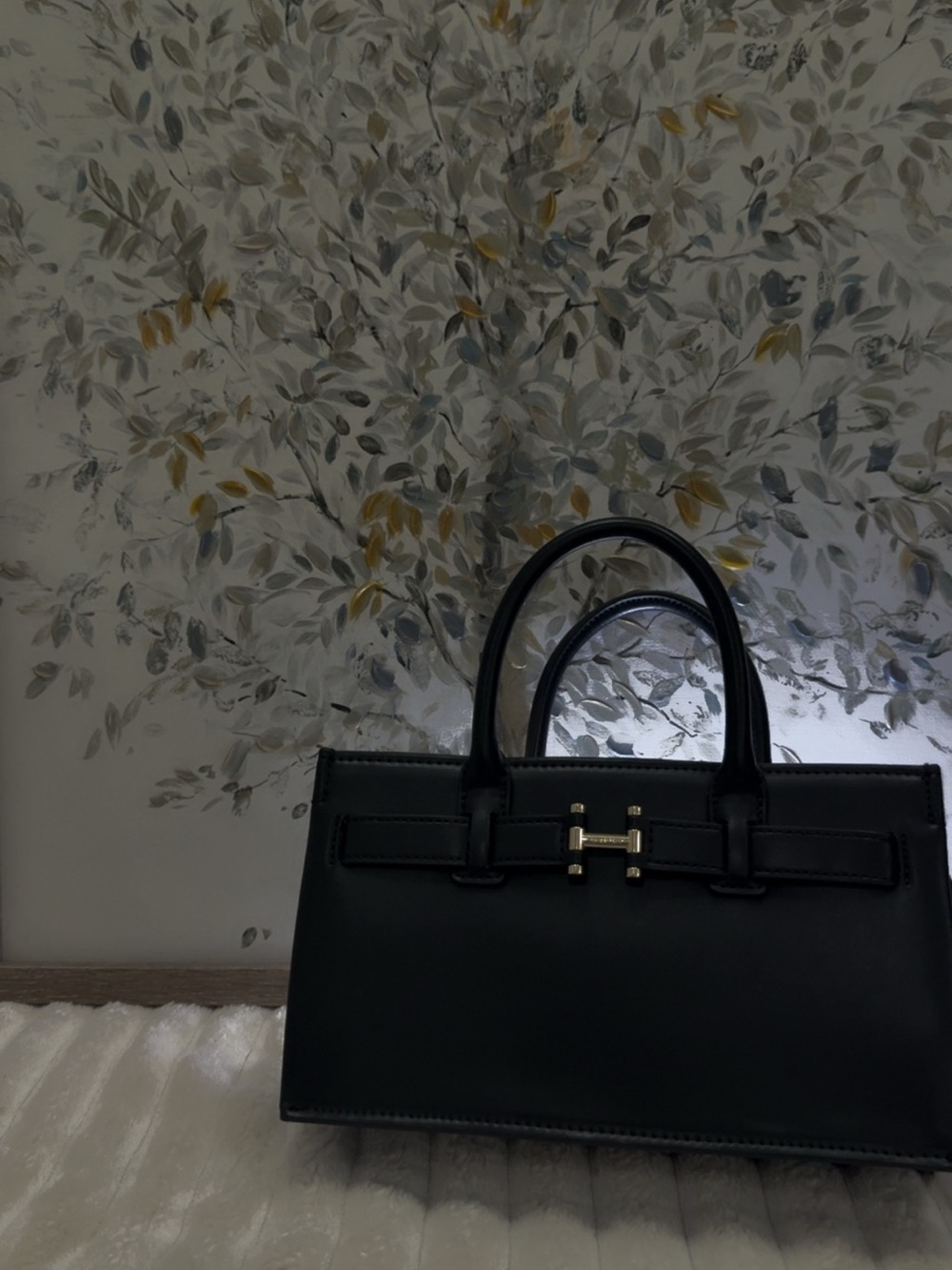 HALSTON black leather purse